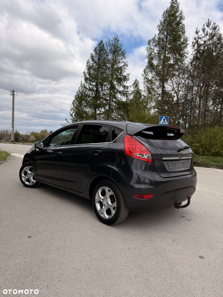 Ford Fiesta 1.6 Ti-VCT Titanium - 12