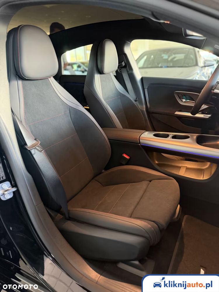 Mercedes-Benz CLA 200 mHEV 4-Matic 8G-DCT - 9