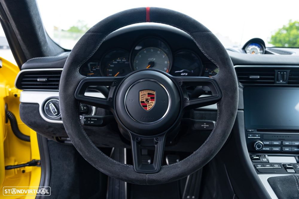 Porsche 911 Série F - 30