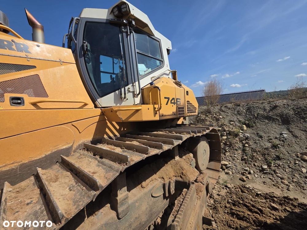 Liebherr 746 - 4