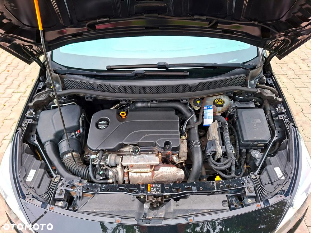 Opel Astra 1.4 Turbo Innovation - 18