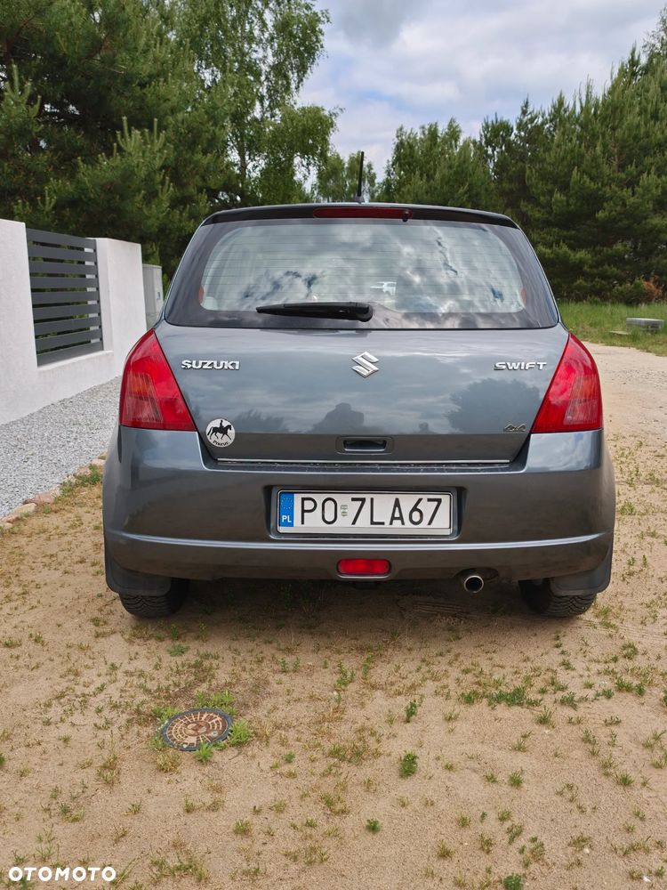 Suzuki Swift 1.3 4x4 Comfort - 4