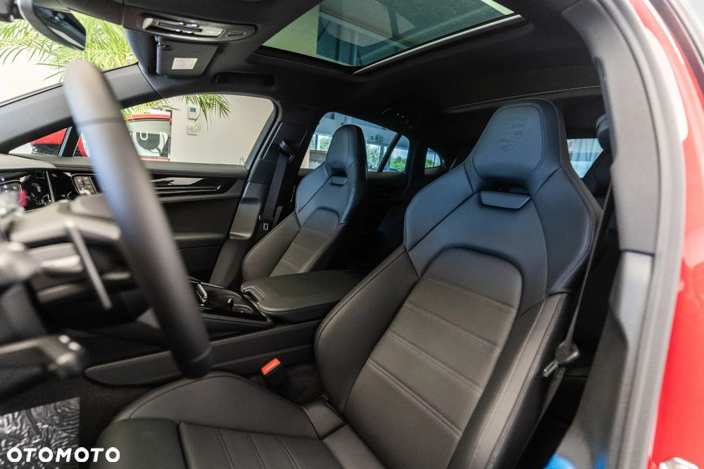Porsche Panamera 4 - 9
