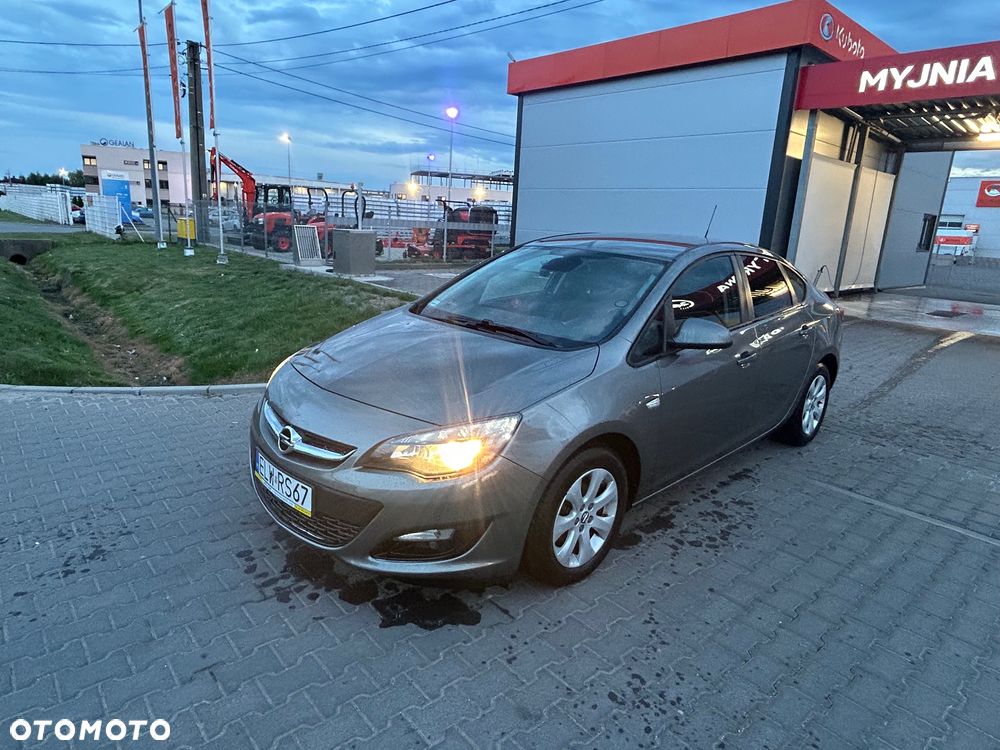 Opel Astra 1.4 T Executive EU6 - 1