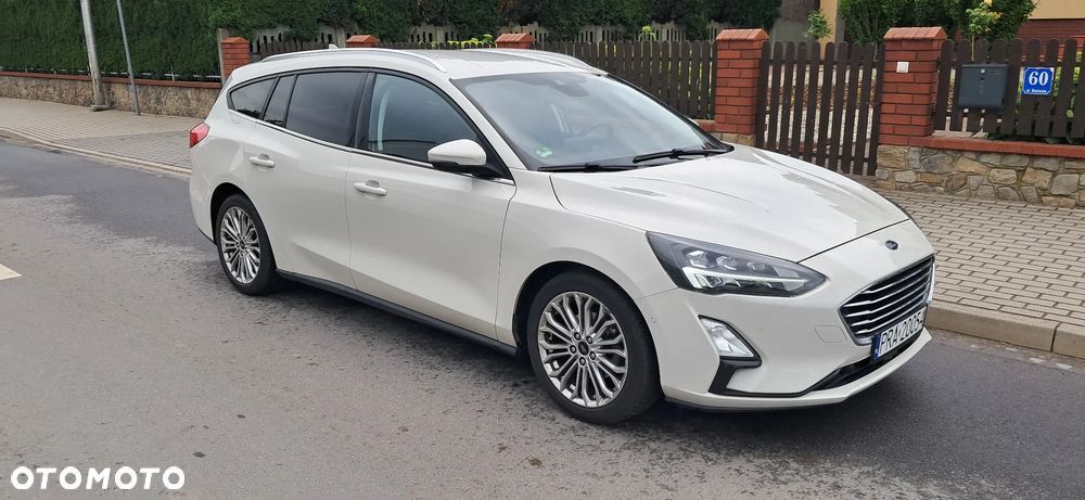 Ford Focus 1.5 EcoBoost Titanium ASS PowerShift - 1