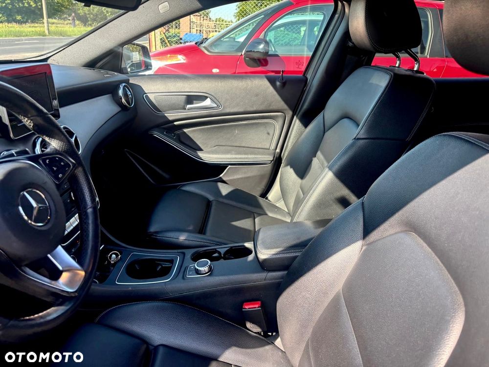 Mercedes-Benz GLA 250 4-Matic - 10
