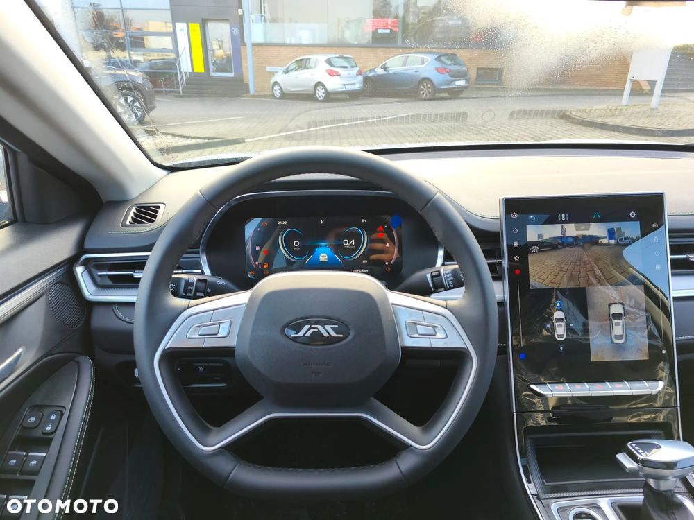 JAC J7 Plus CVT - 15