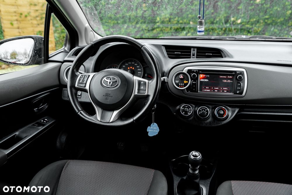 Toyota Yaris 1.33 Dynamic - 26