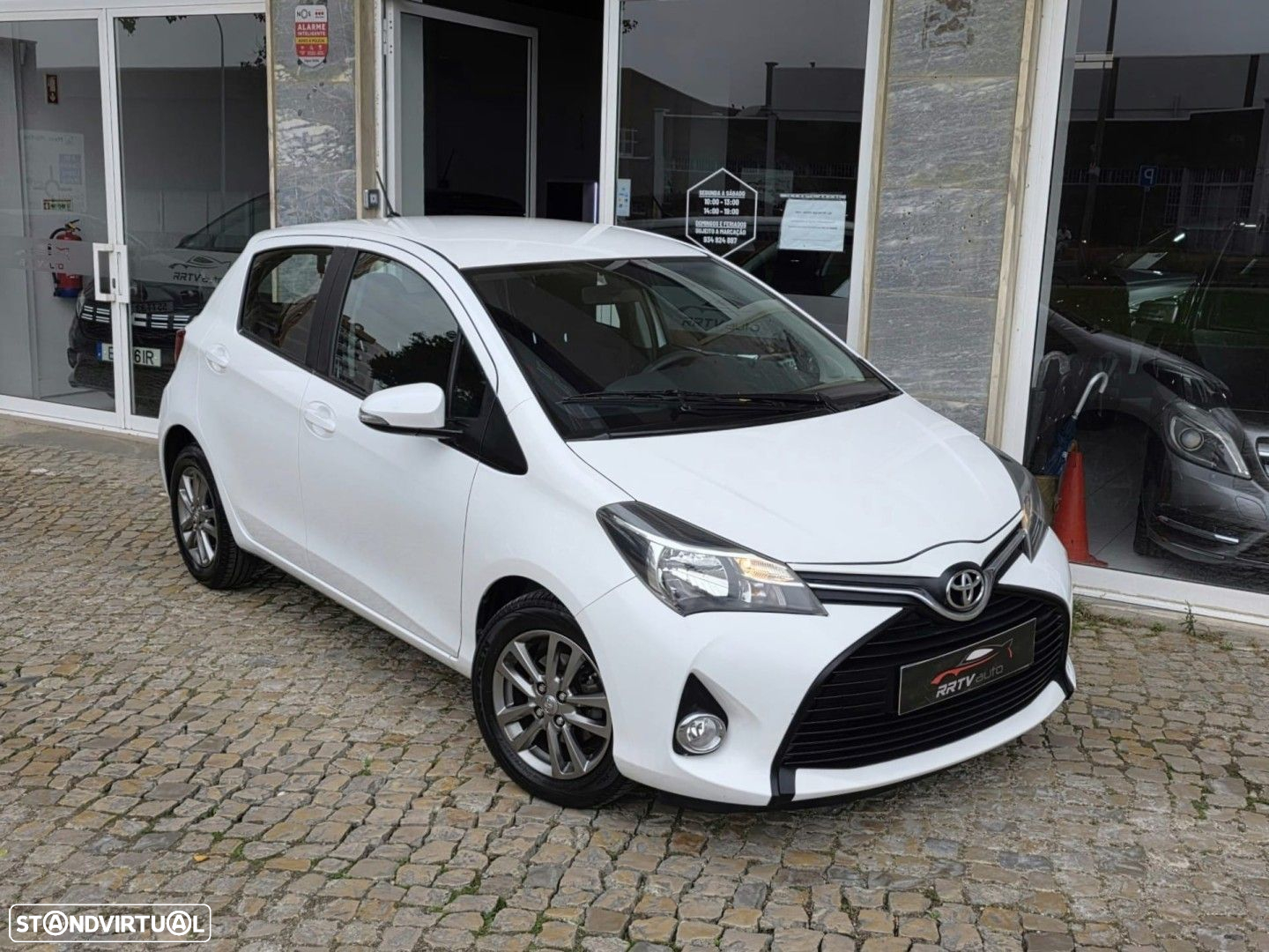 Toyota Yaris 1.0 VVT-i Comfort+P.Style - 3