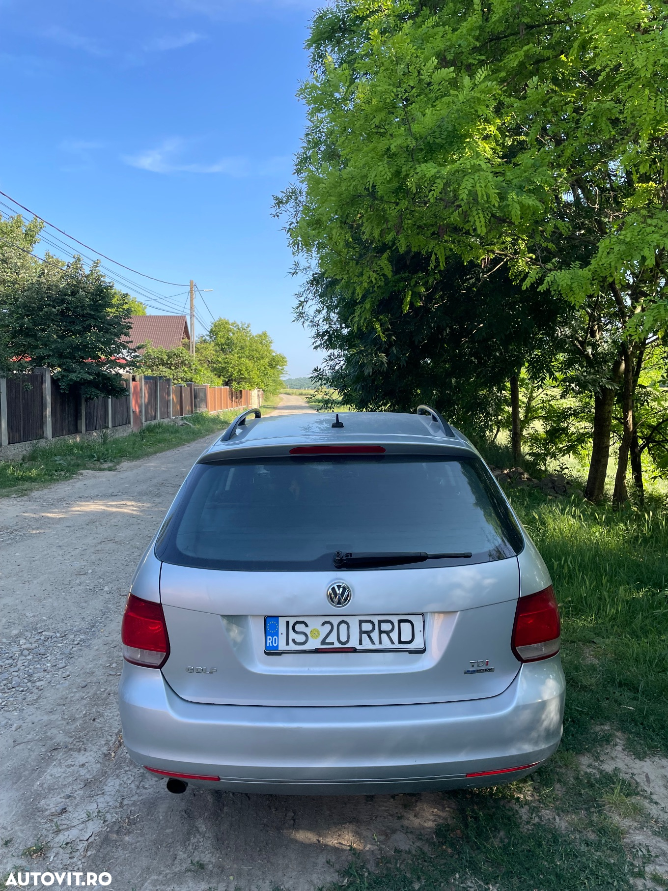 Volkswagen Golf 1.6 TDI DPF BlueMotion - 4