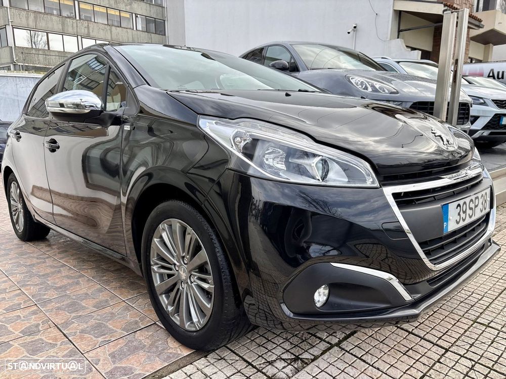 Peugeot 208 1.2 PureTech Style - 1