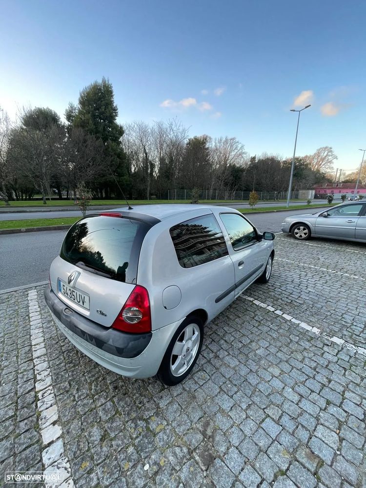 Renault Clio 1.5 dCi Authentique - 7