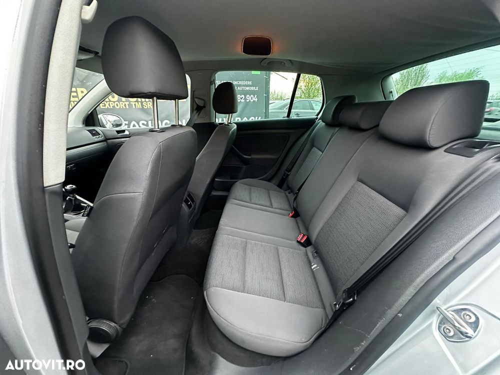 Volkswagen Golf 1.6 - 7