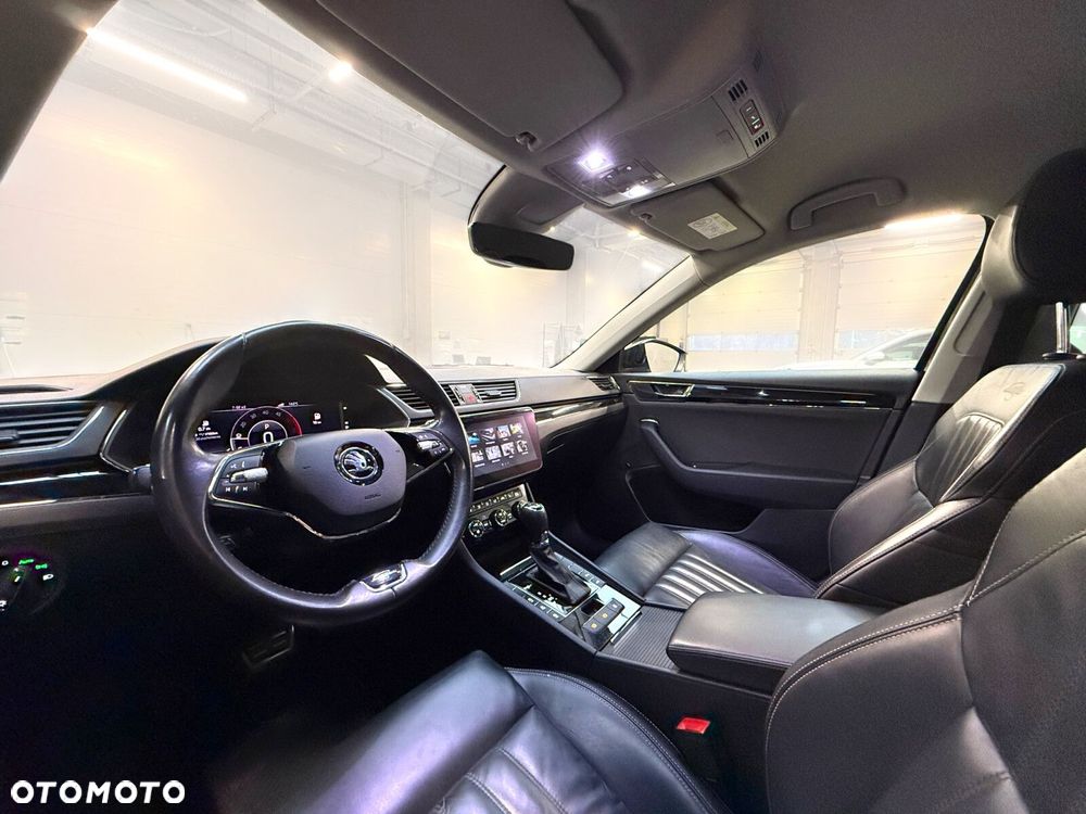 Skoda Superb 2.0 TDI SCR 4x4 L&K DSG - 18