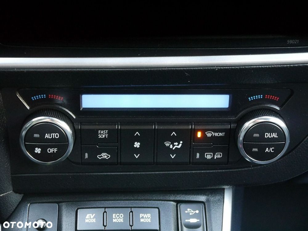 Toyota Auris - 23