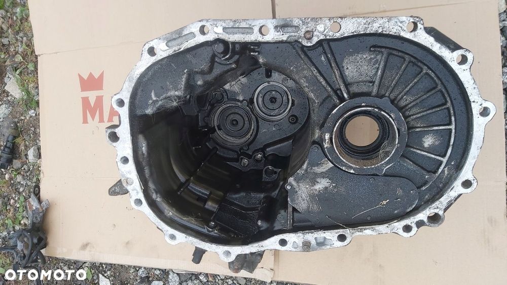 OBUDOWA SKRZYNI BIEGÓW Lancer Evolution 5/6/7/8 Outlander  2.0 16V MD749981