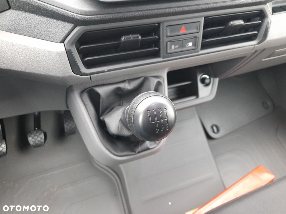 Volkswagen Crafter 35 furgon wysoki dach, 2,0 TDI 177KM, przedni, 6-bieg manualna 3640 mm, Euro 6 - 16