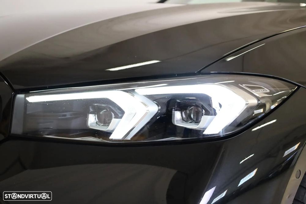 BMW 330 e Pack Desportivo M Auto - 16