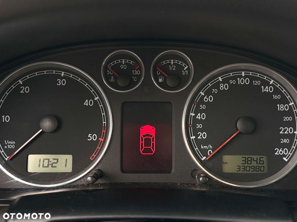 Volkswagen Passat 1.9 TDI Exclusive - 11
