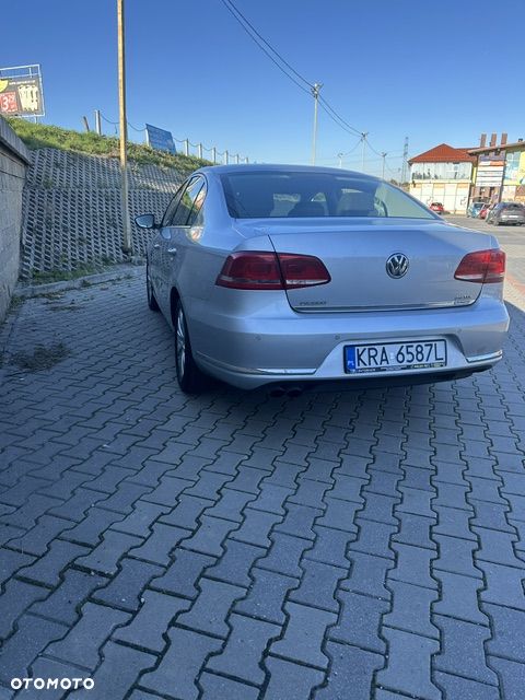 Volkswagen Passat 2.0 TDI Comfortline DSG - 5