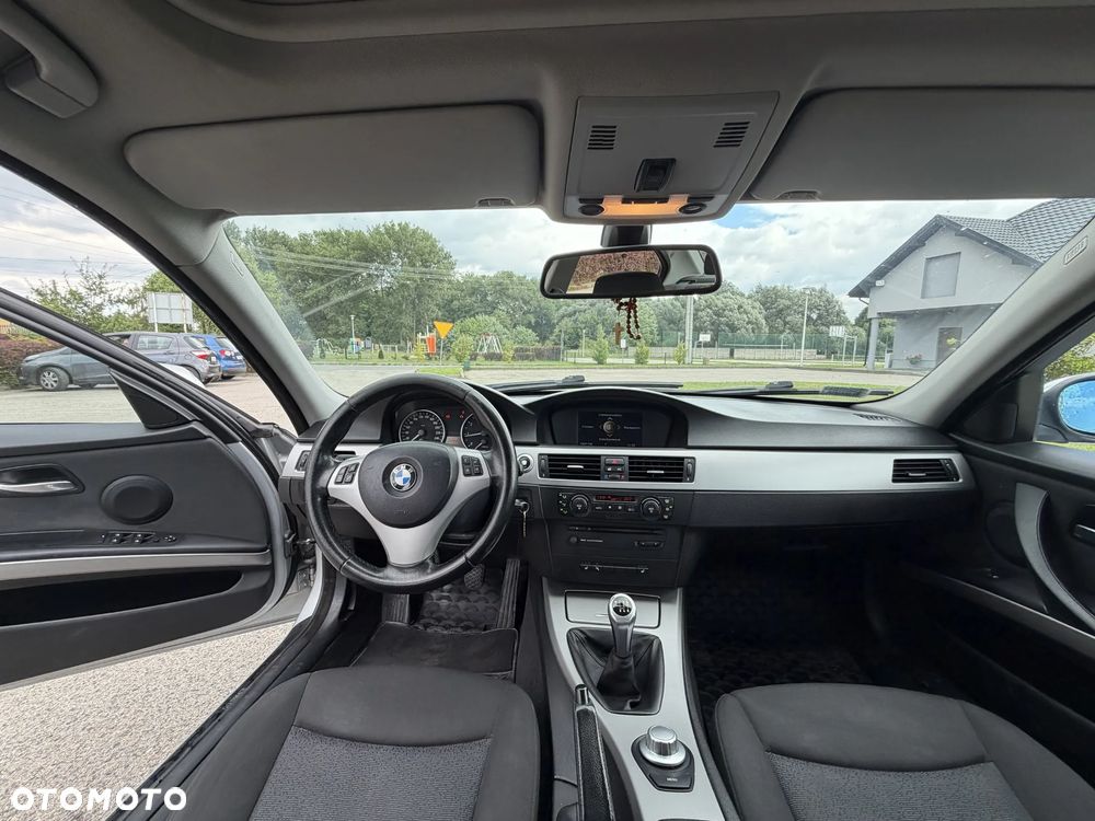 BMW Seria 3 - 12