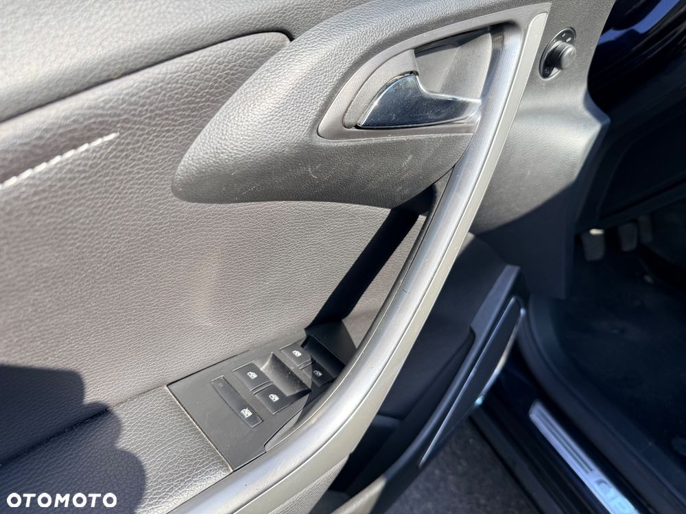Opel Astra 1.6 Turbo Innovation - 27
