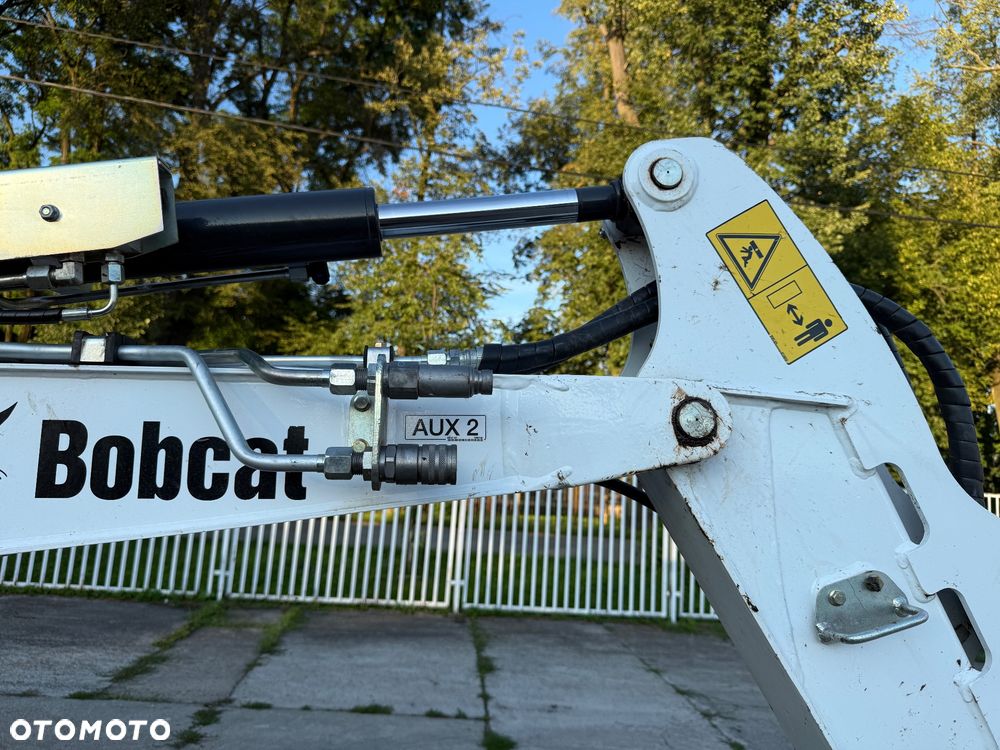 Bobcat Minikoparka E27z - 18
