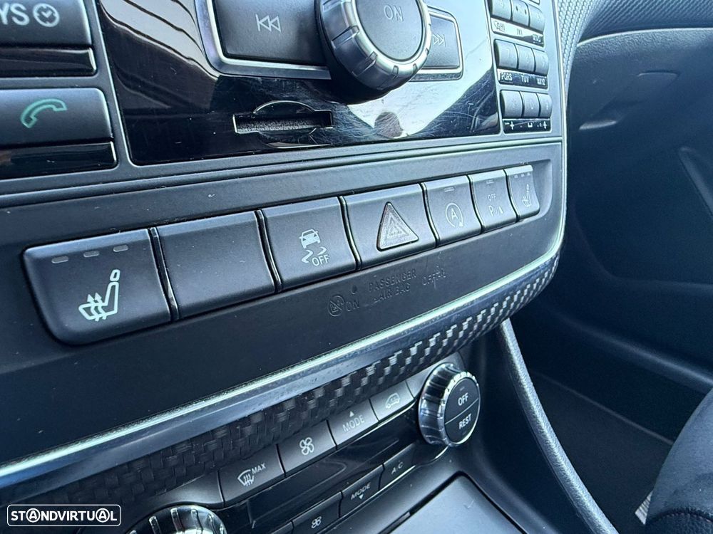 Mercedes-Benz A 45 AMG 4-Matic - 36