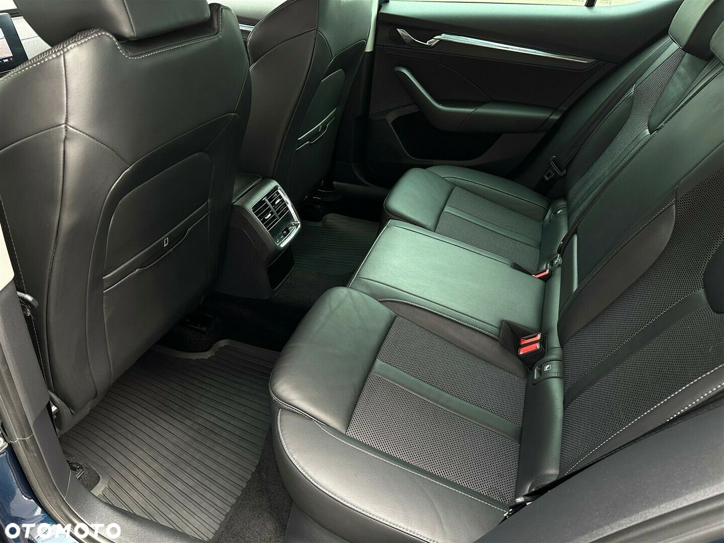 Skoda Octavia 1.5 TSI ACT Style - 10