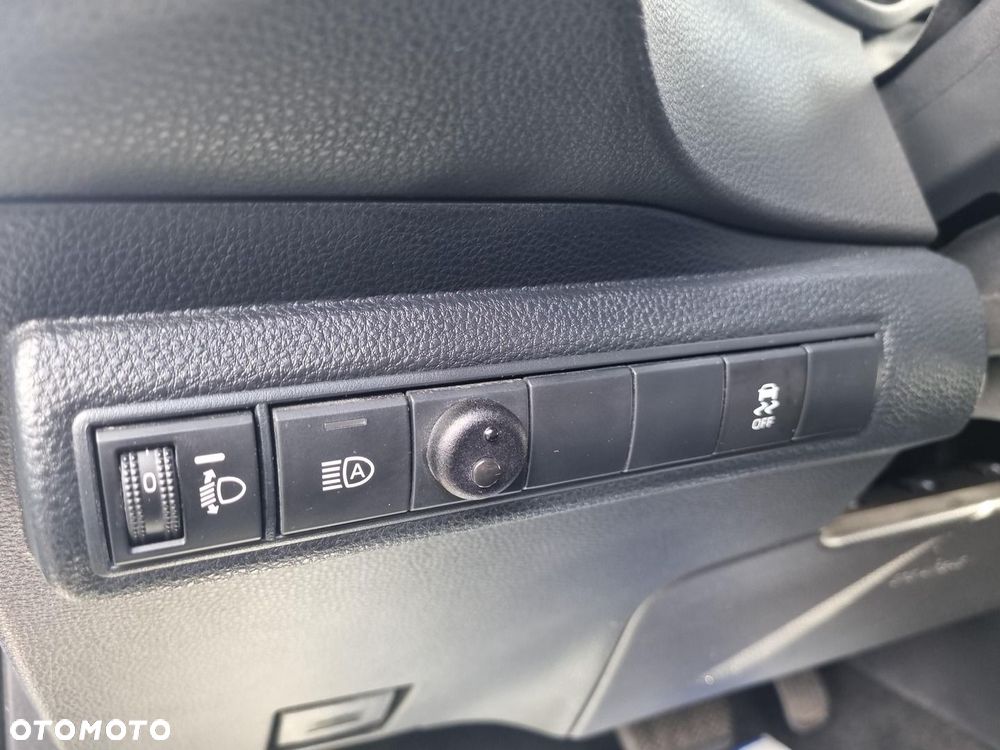 Toyota Corolla 2.0 Hybrid Trek - 23