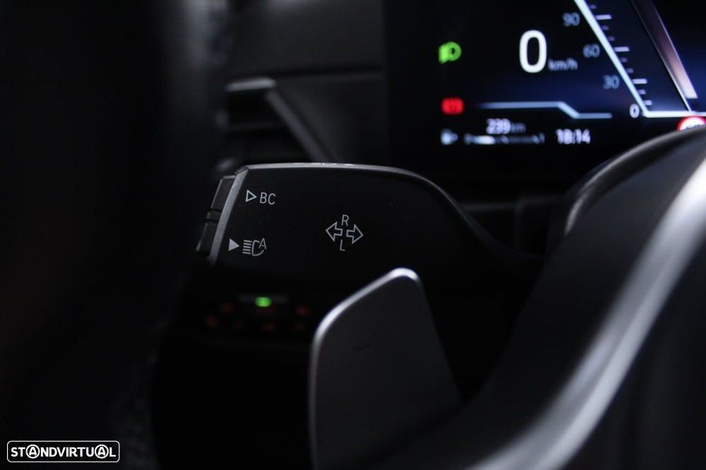 BMW 320 d Pack Desportivo M Auto - 24