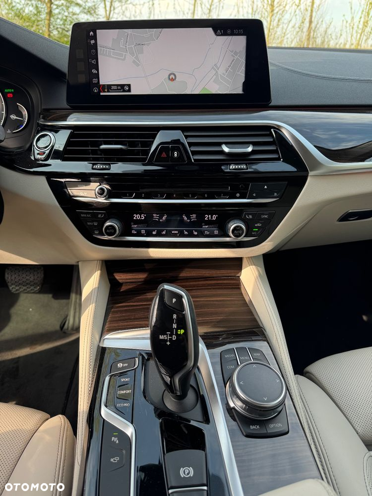 BMW Seria 5 530i xDrive Luxury Line - 20