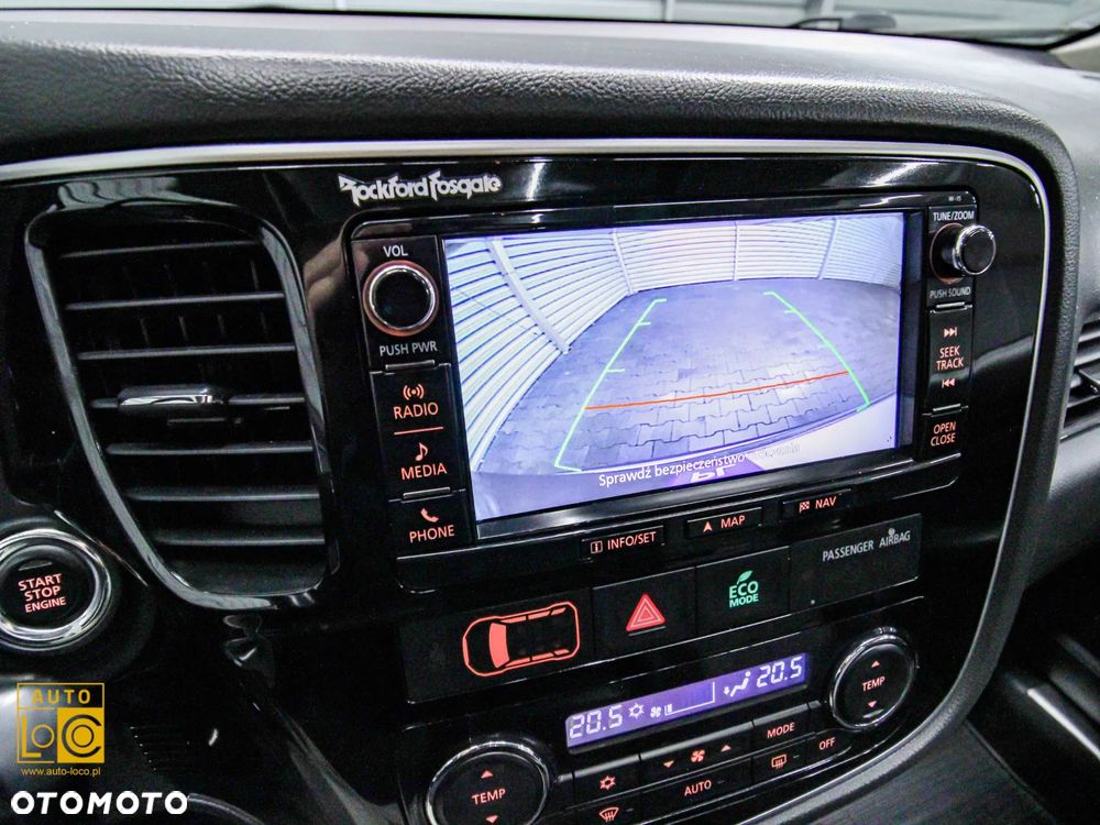 Mitsubishi Outlander 2.0 Instyle Navi 4WD CVT - 21