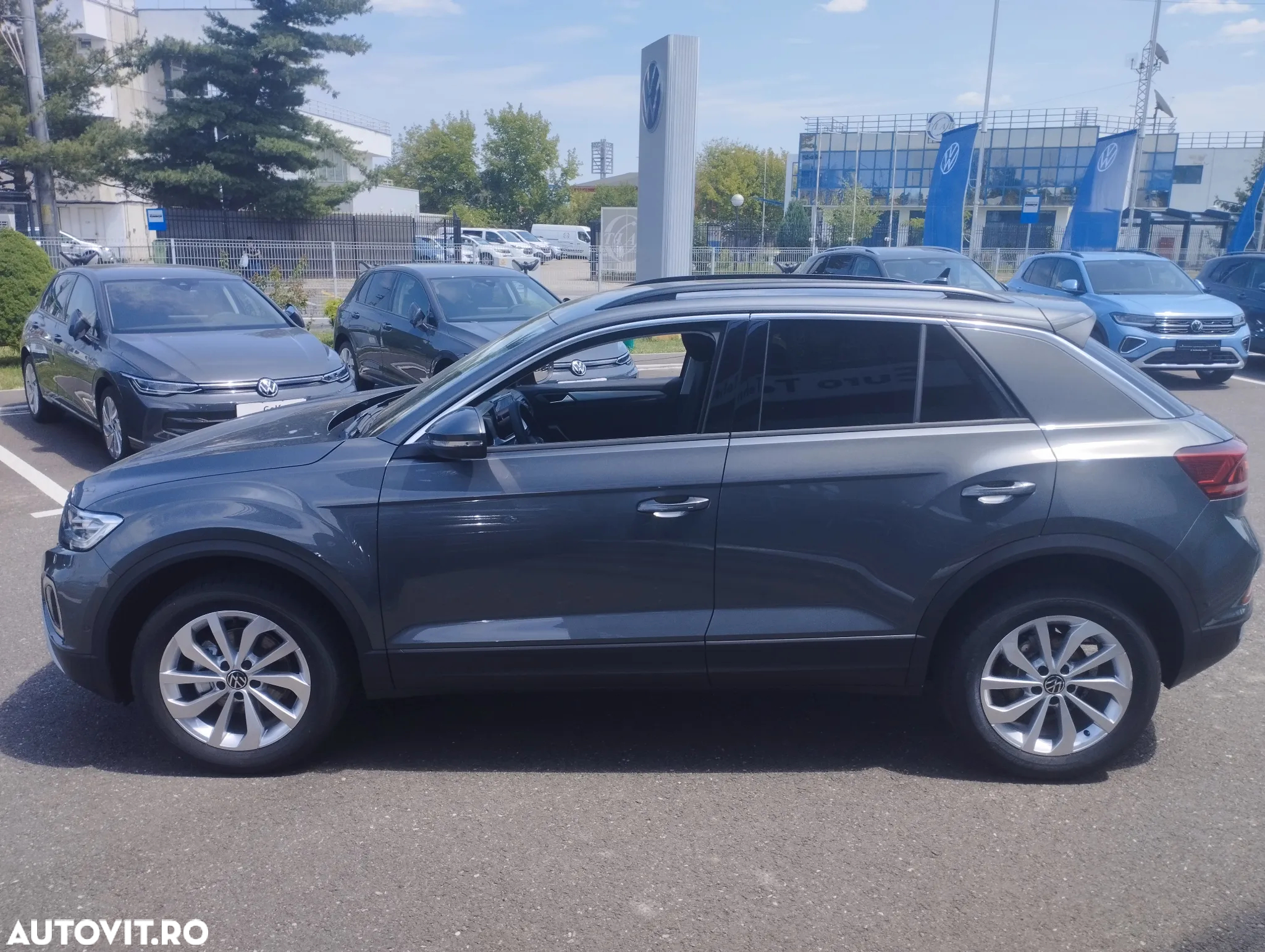 Volkswagen T-ROC 1.5 TSI DSG Life - 4