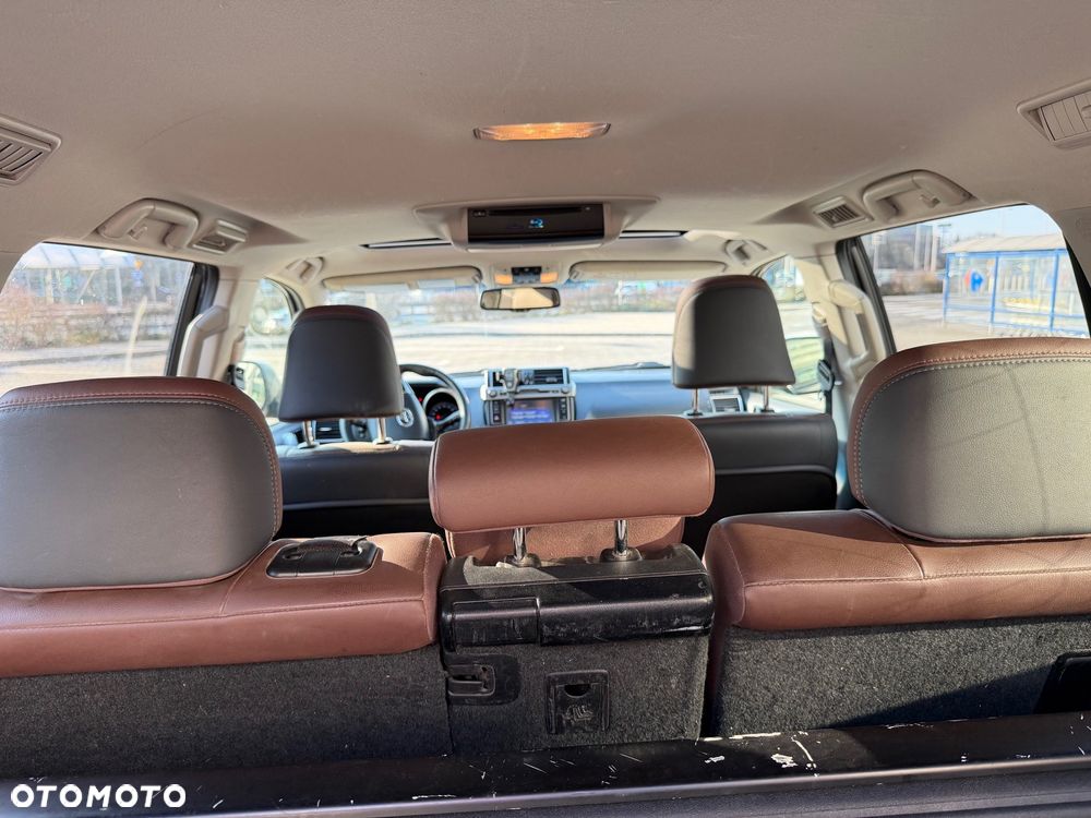 Toyota Land Cruiser - 6