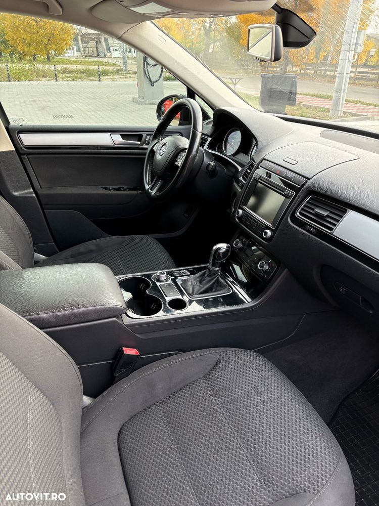 Volkswagen Touareg 3.0 V6 TDI BMT - 11