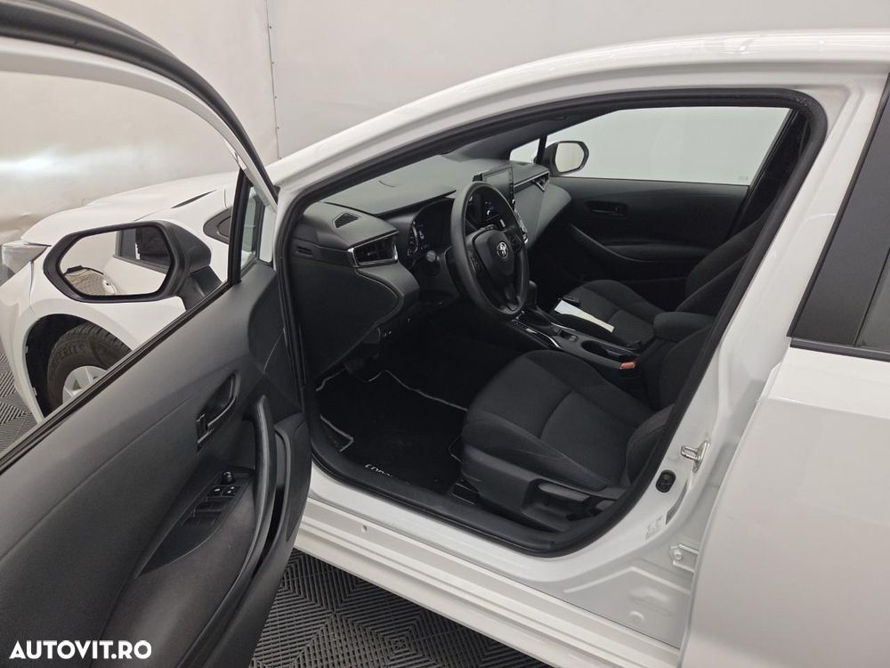 Toyota Corolla 1.8 HSD Business - 7