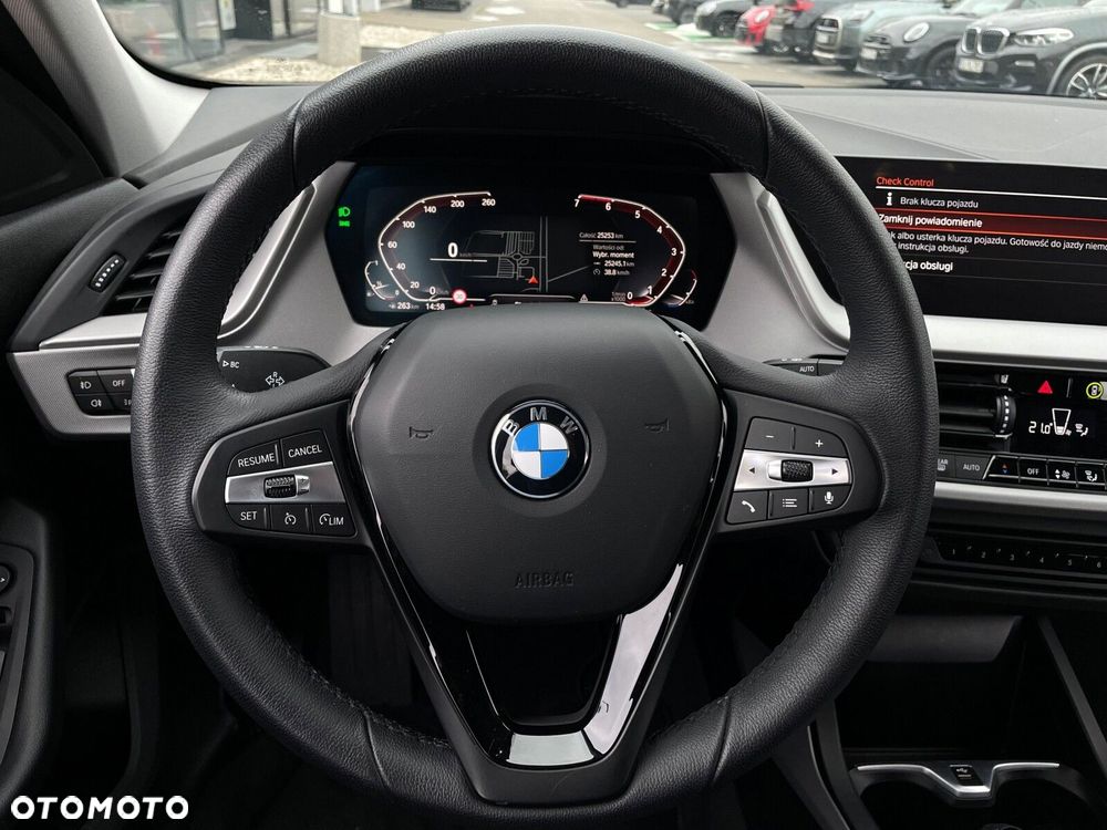 BMW Seria 1 118i - 13