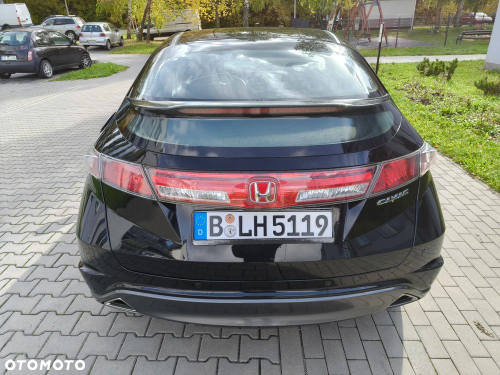 Honda Civic 1.8i-VTEC Sport - 12