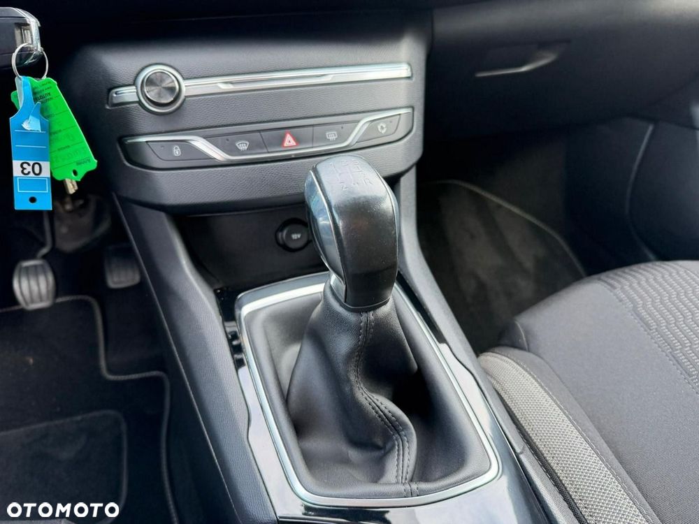 Peugeot 308 PureTech 110 Stop & Start Style - 22
