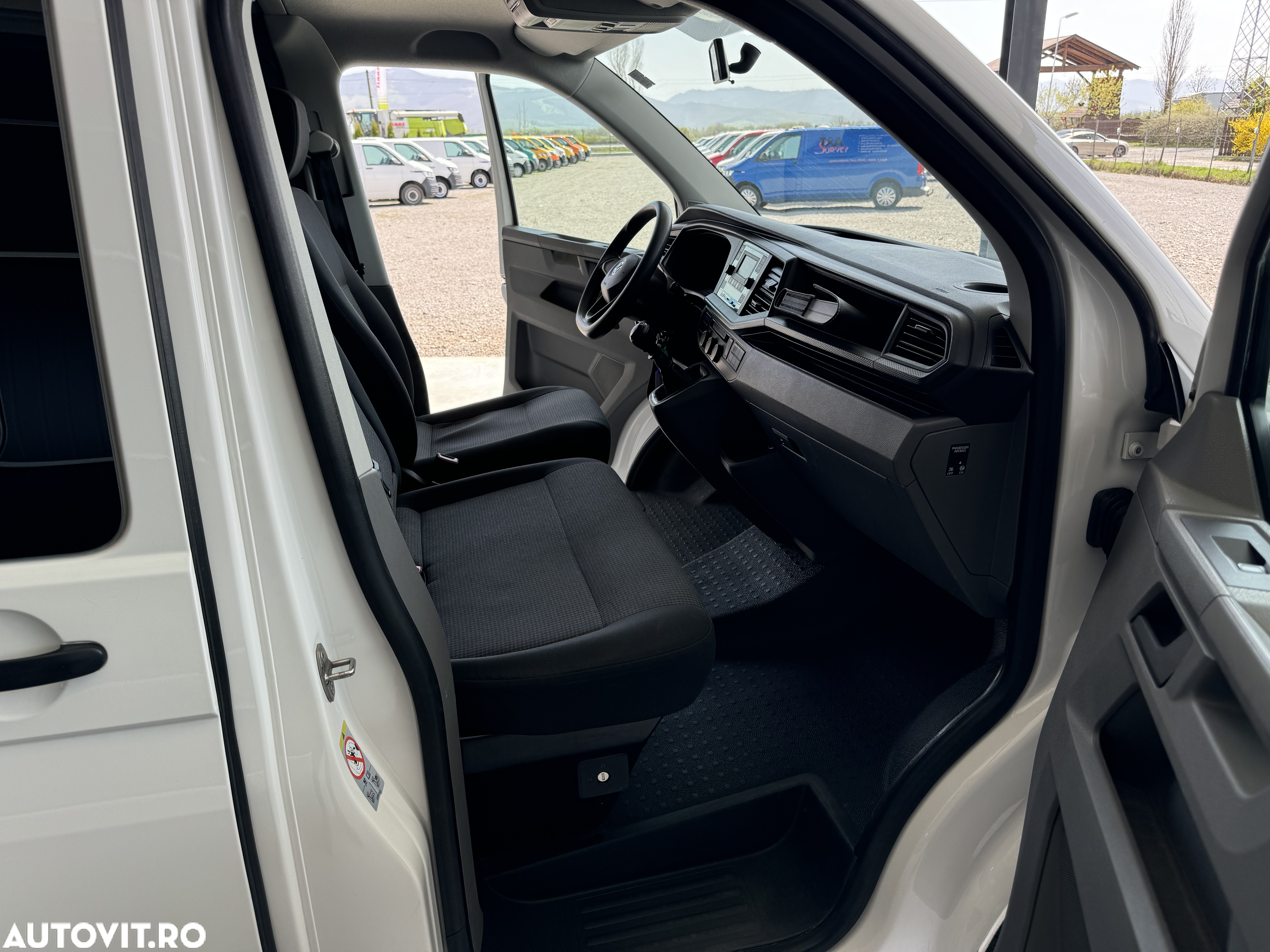Volkswagen Transporter - 16