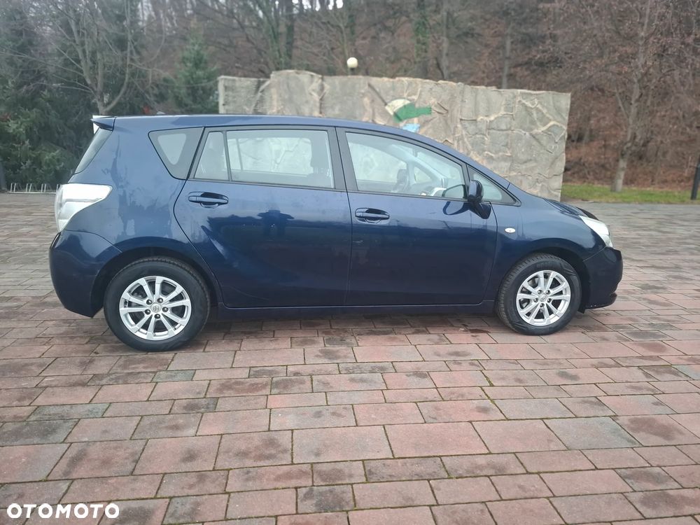 Toyota Verso 1.8 Edition - 6