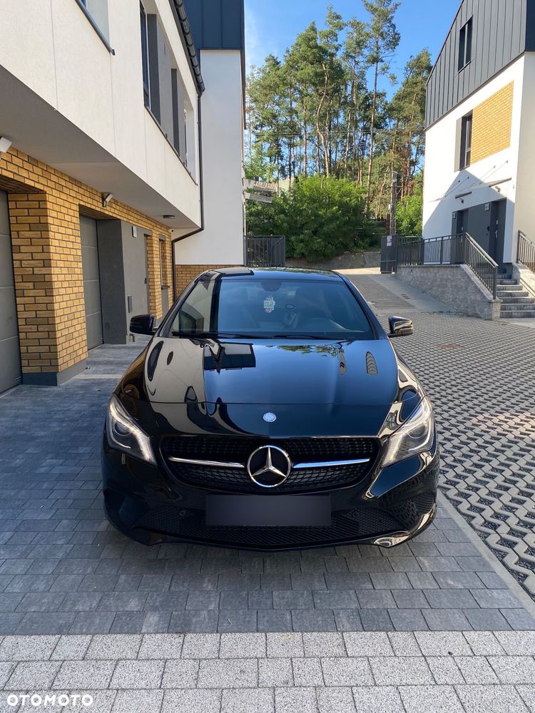 Mercedes-Benz CLA 180 - 1