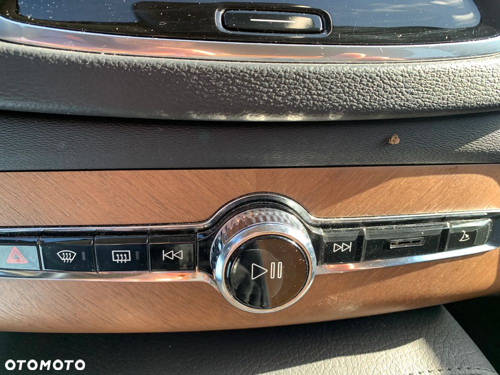 Volvo XC 90 B5 D AWD Inscription - 37