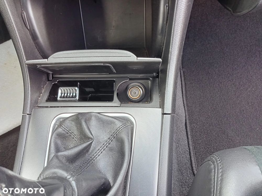 Honda Accord 2.0 i Sport - 14