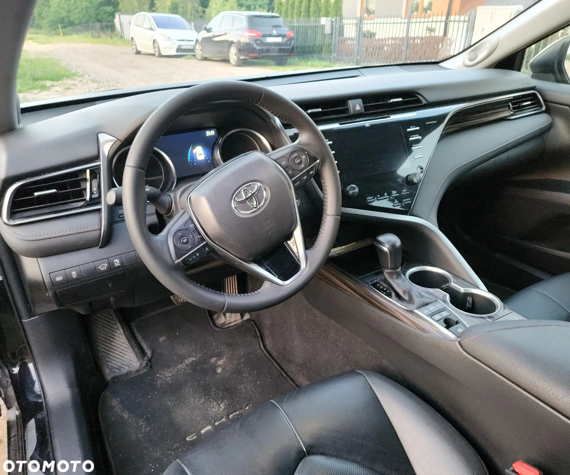 Toyota Camry 2.5 Hybrid Executive CVT - 11