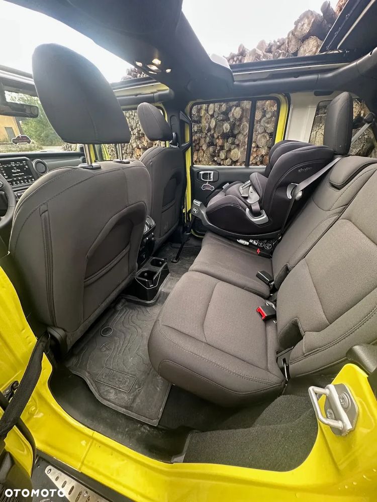 Jeep Wrangler 3.6 Unlim Sahara - 12