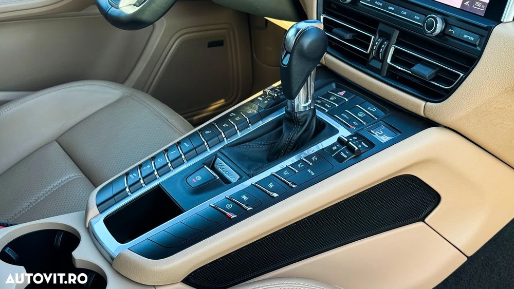 Porsche Macan - 19