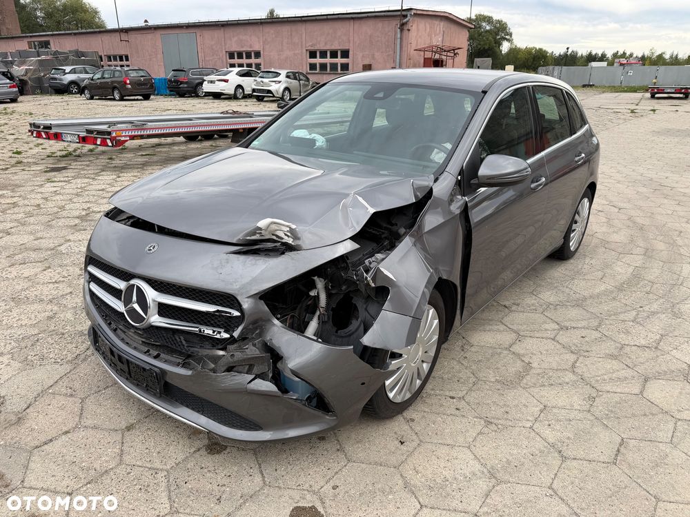 Mercedes-Benz Klasa B 220 4Matic 7G-DCT AMG Line - 7