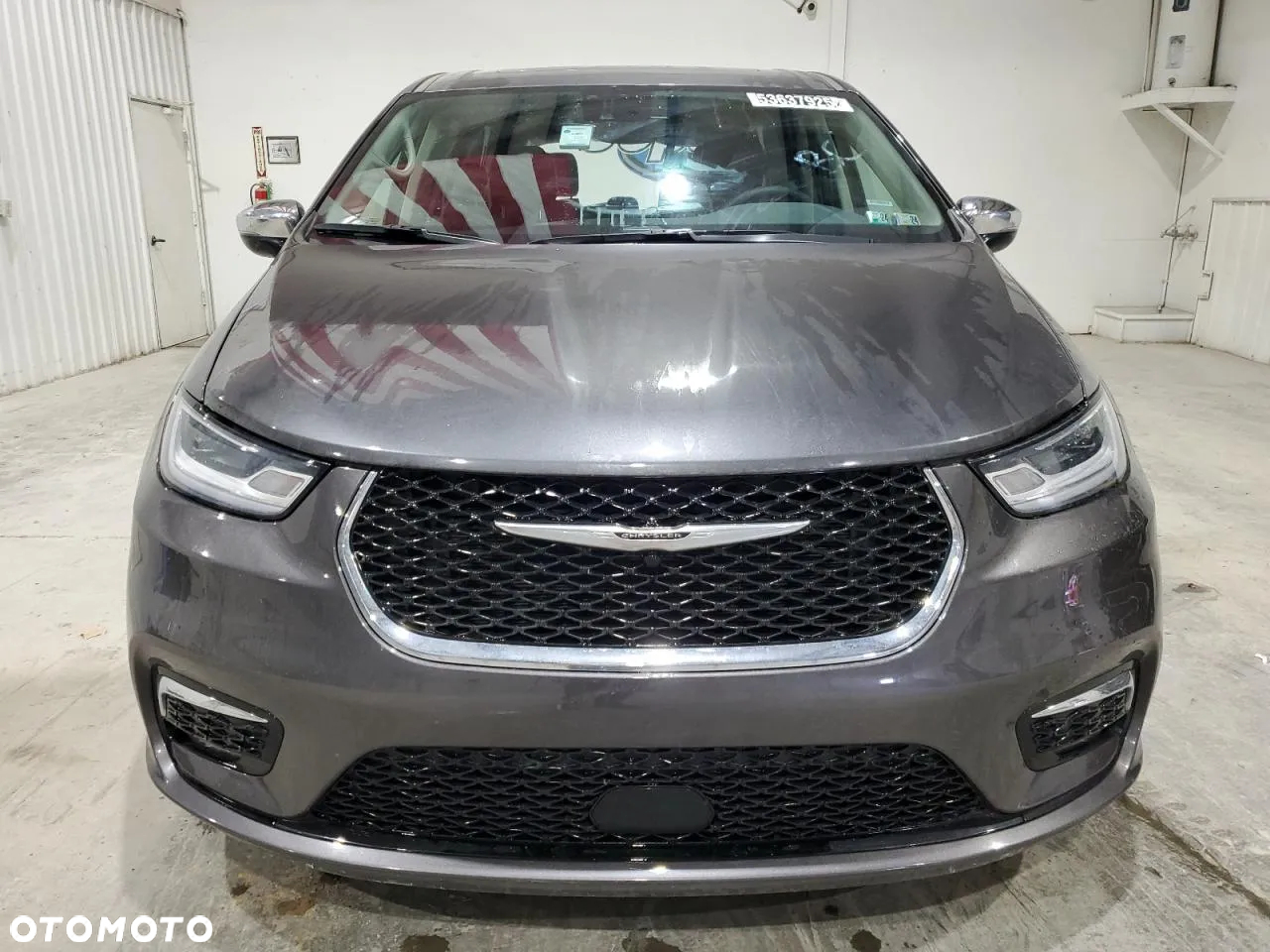 Chrysler Pacifica - 5
